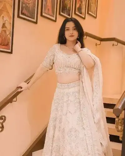 Escort Basti